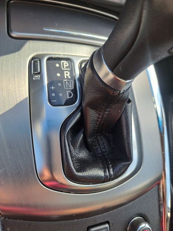 2010 INFINITI G37 Image 30