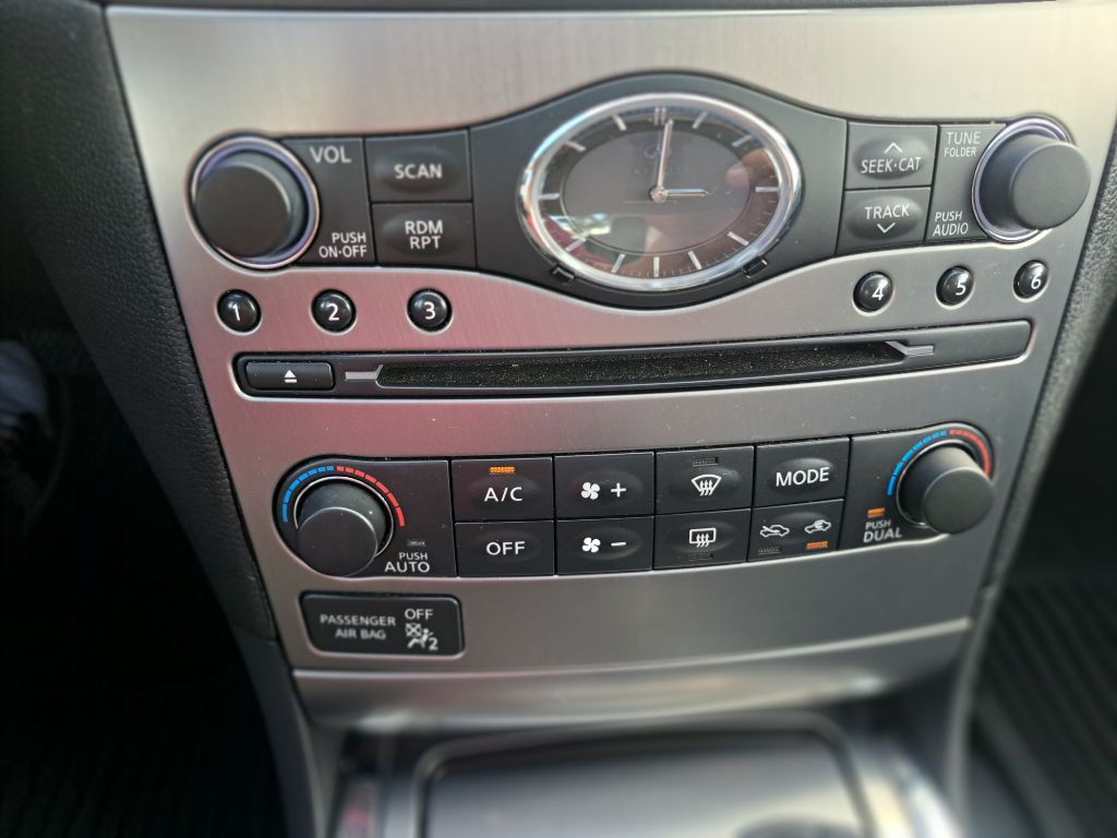 2010 INFINITI G37 Image 34