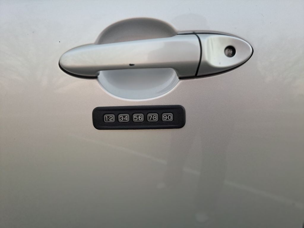 2010 Ford Escape Image 16