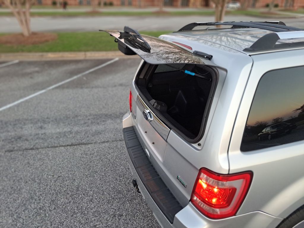 2010 Ford Escape Image 17