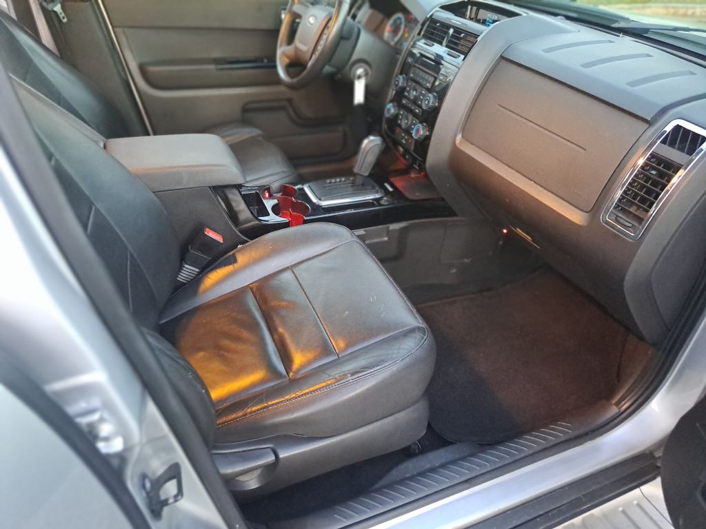 2010 Ford Escape Image 24