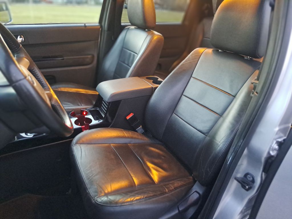 2010 Ford Escape Image 25