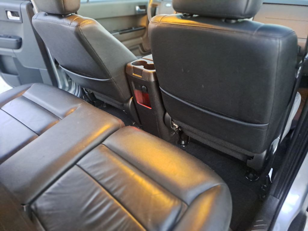 2010 Ford Escape Image 28