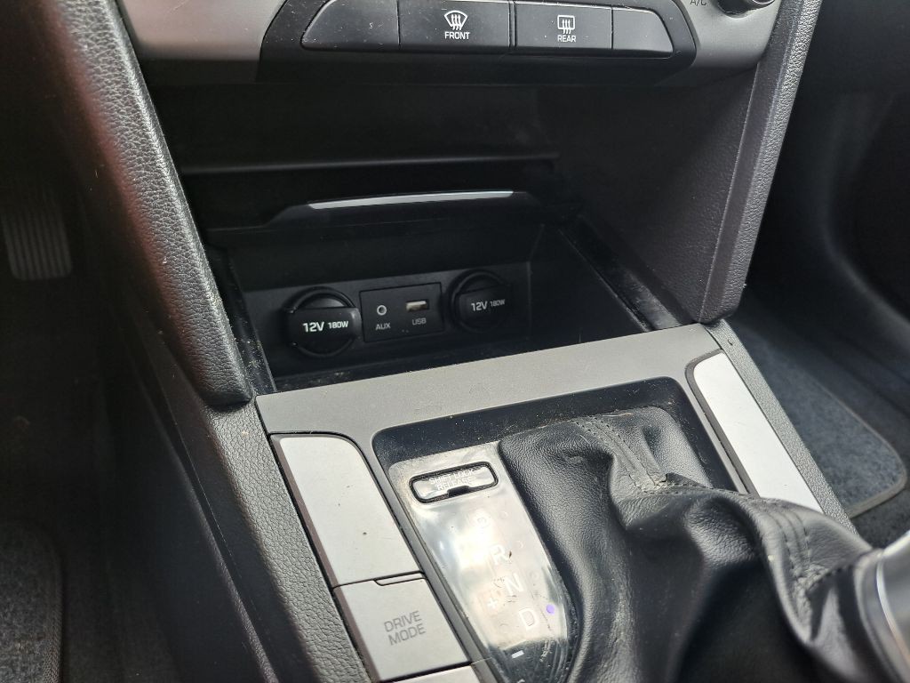 2018 Hyundai Elantra Image 23