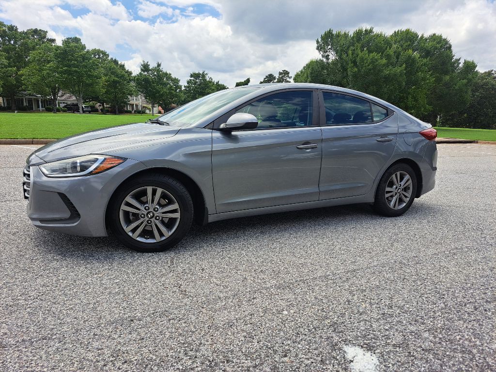2018 Hyundai Elantra Image 2
