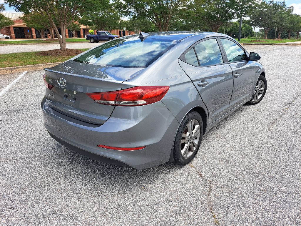 2018 Hyundai Elantra Image 3
