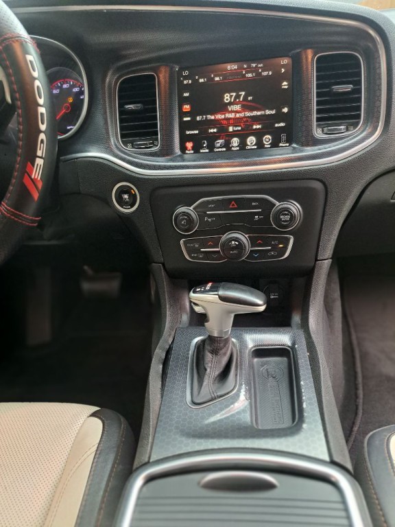 2015 Dodge Charger Image 16