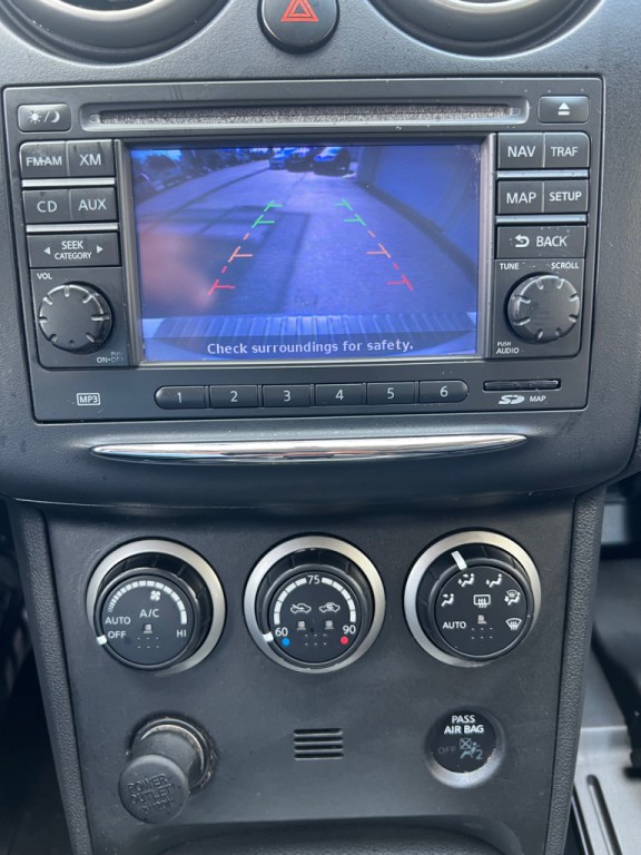 2011 Nissan Rogue Image 22