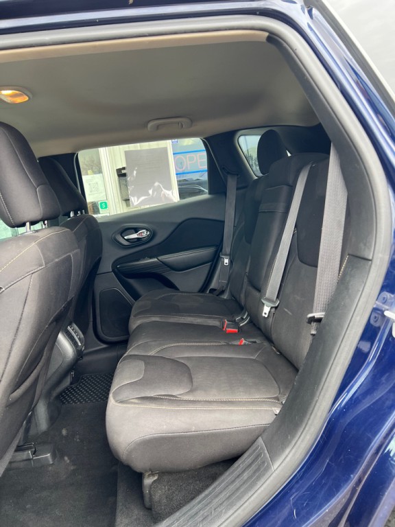 2015 Jeep Cherokee Image 10