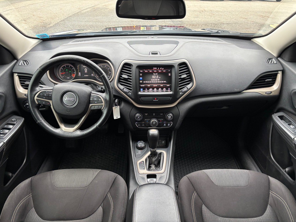 2015 Jeep Cherokee Image 12