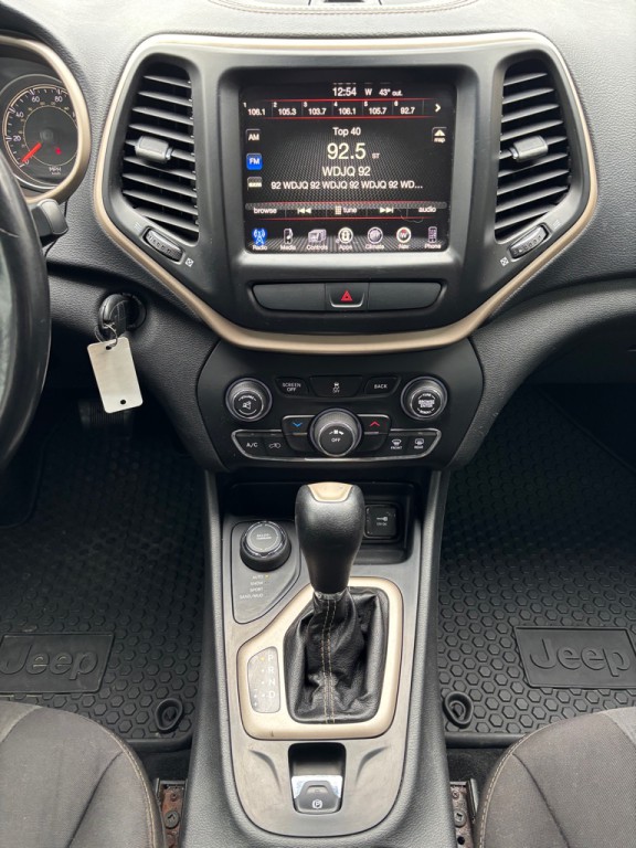 2015 Jeep Cherokee Image 13