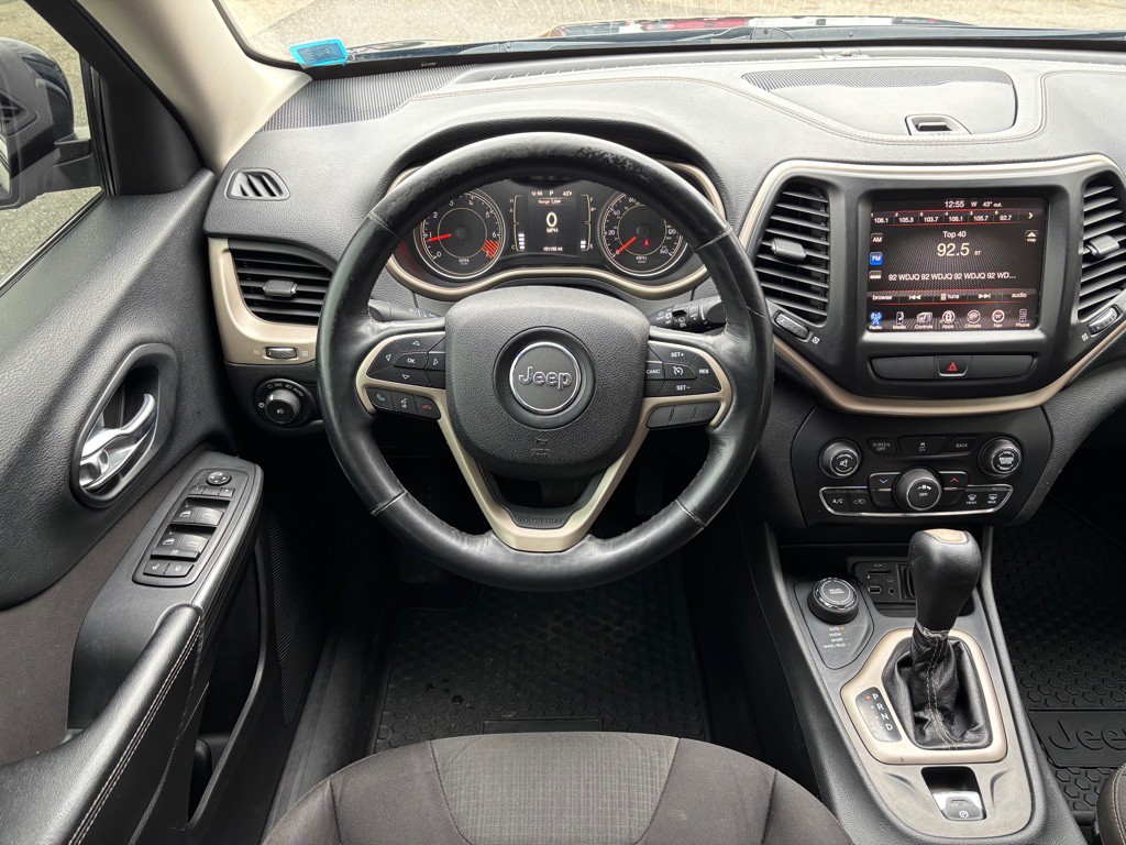 2015 Jeep Cherokee Image 16