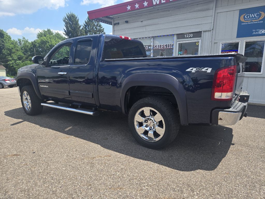 2009 GMC Sierra Image 2