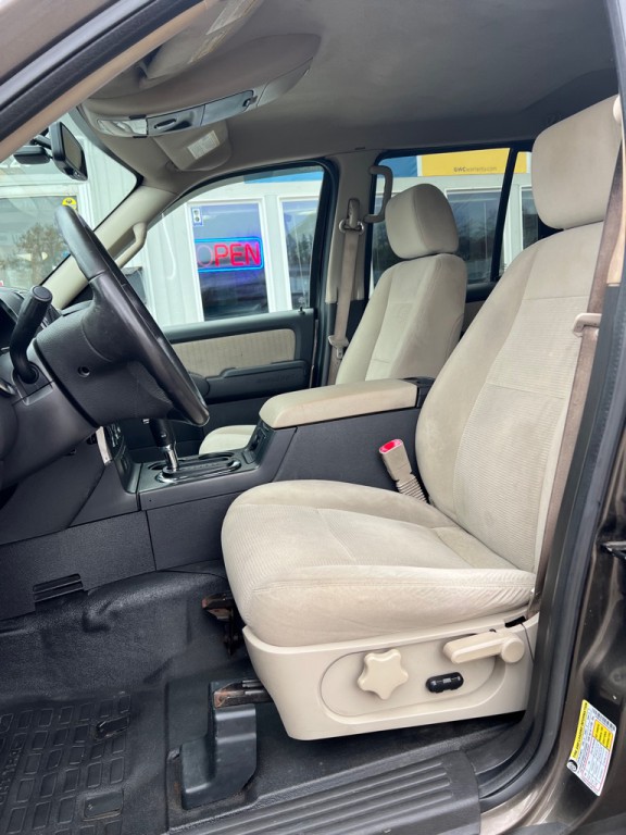 2008 Ford Explorer Image 10