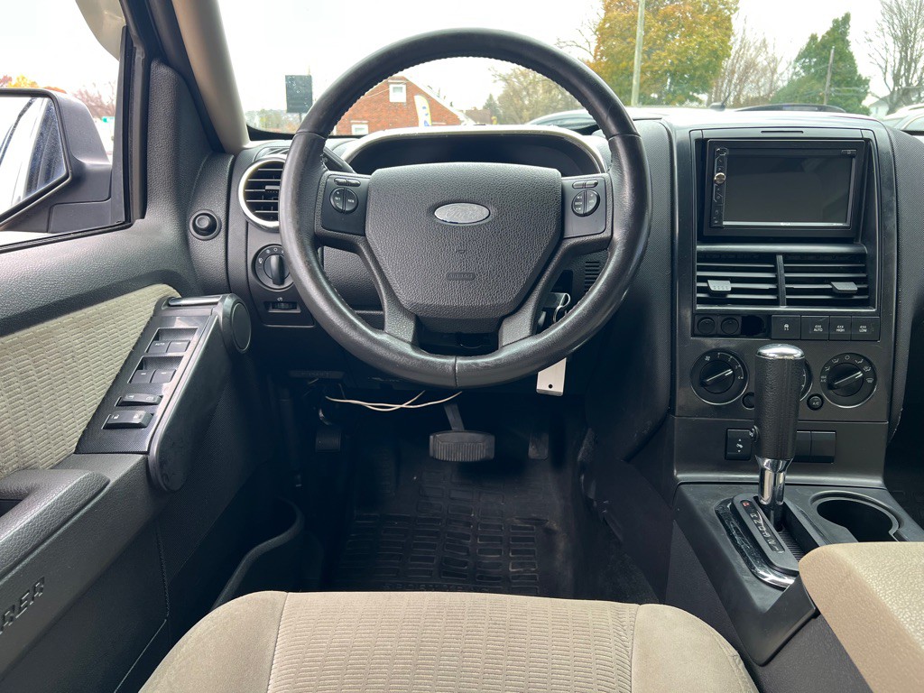 2008 Ford Explorer Image 12
