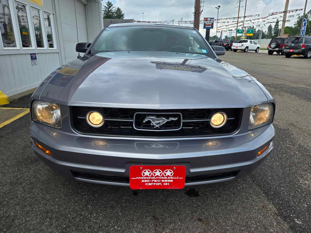 2006 Ford Mustang Image 2