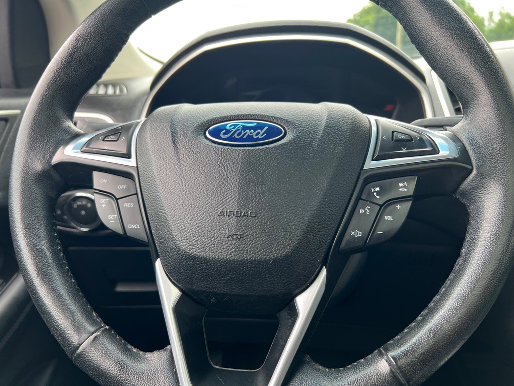 2015 Ford Edge Image 18