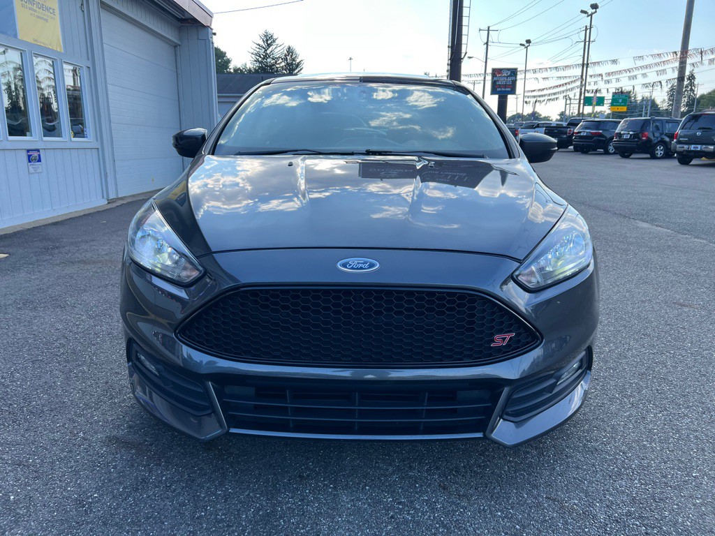 2016 Ford Focus Image 2