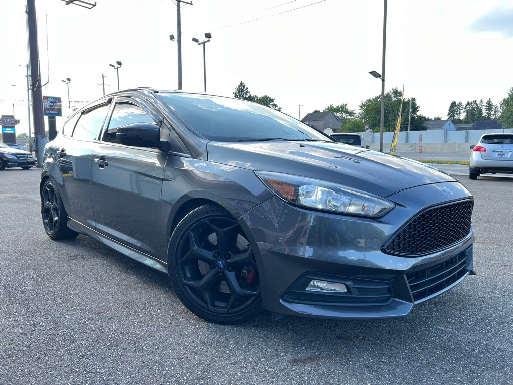 2016 Ford Focus Image 3