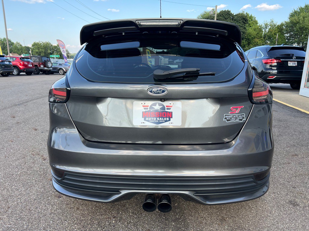 2016 Ford Focus Image 6