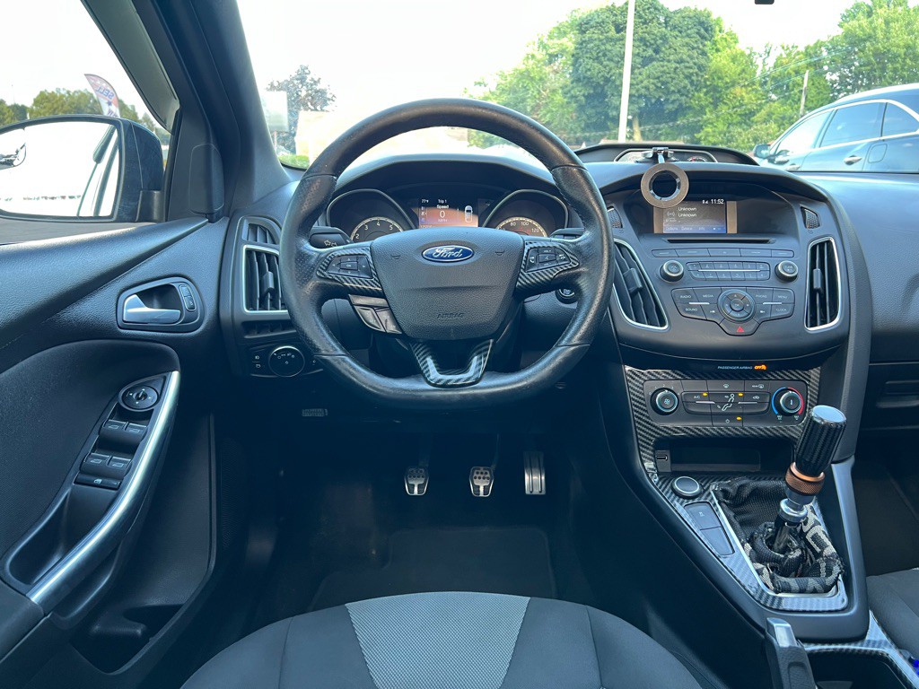 2016 Ford Focus Image 11