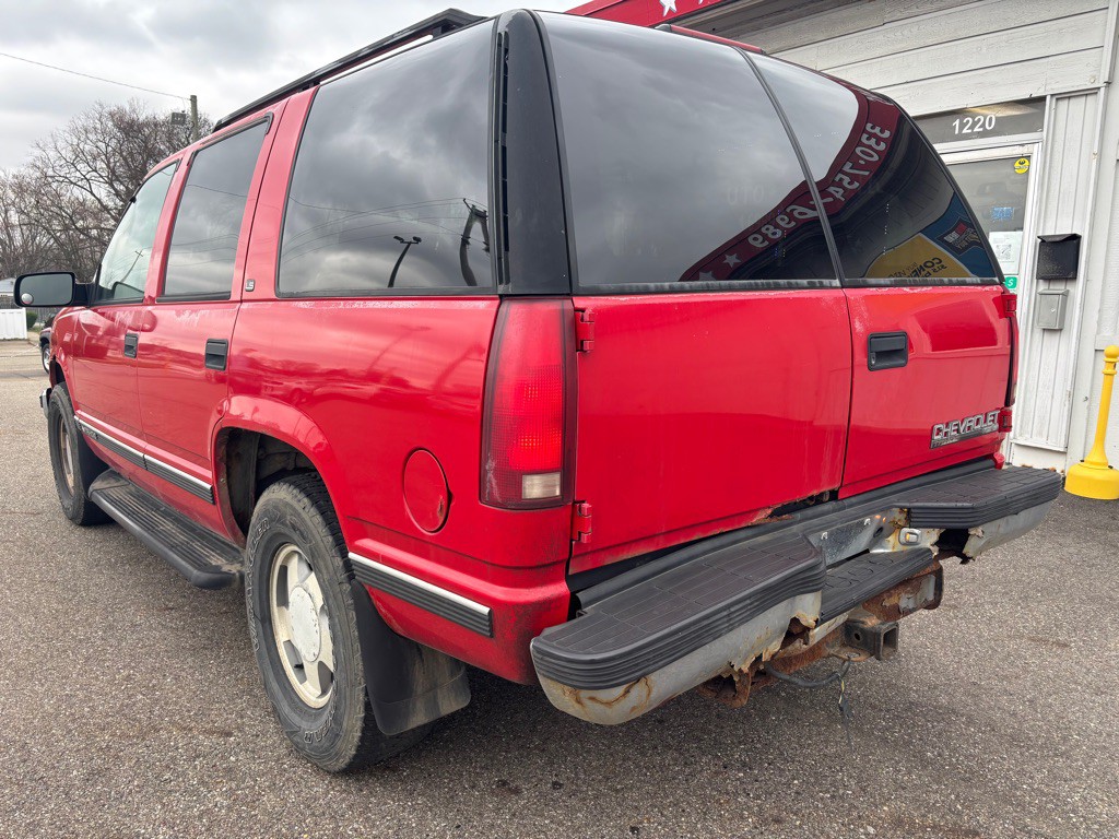 1999 Chevrolet Tahoe Image 4