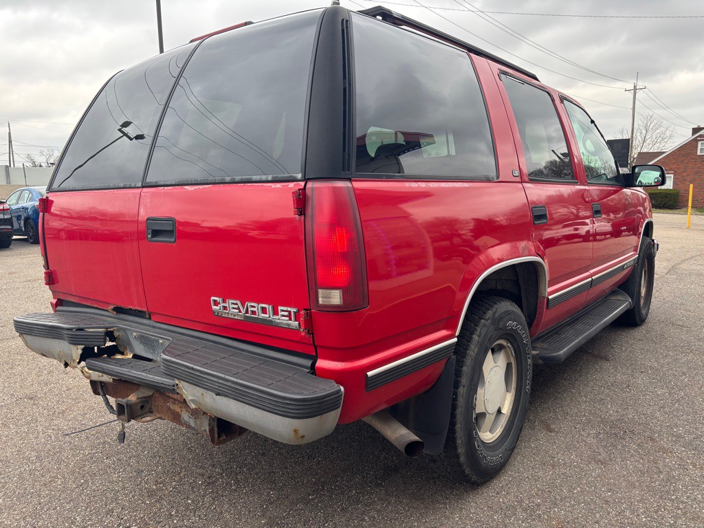 1999 Chevrolet Tahoe Image 5