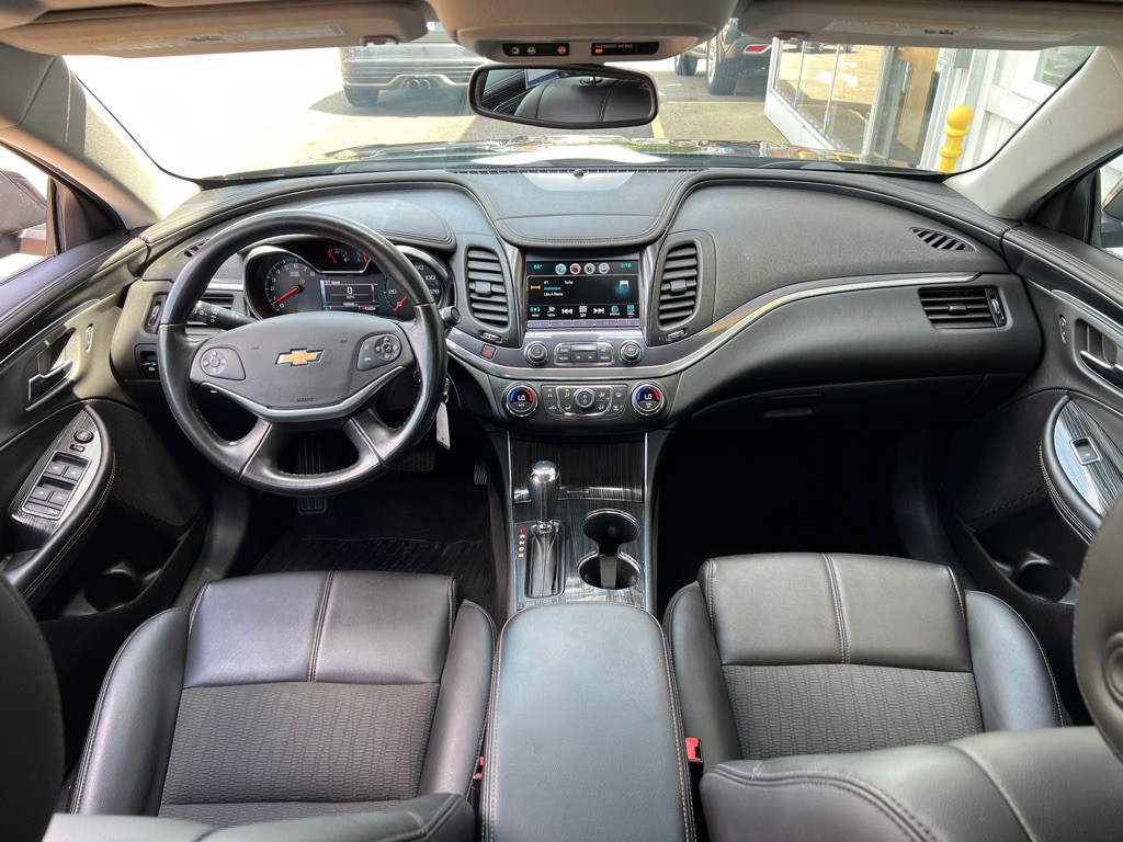 2016 Chevrolet Impala Image 11