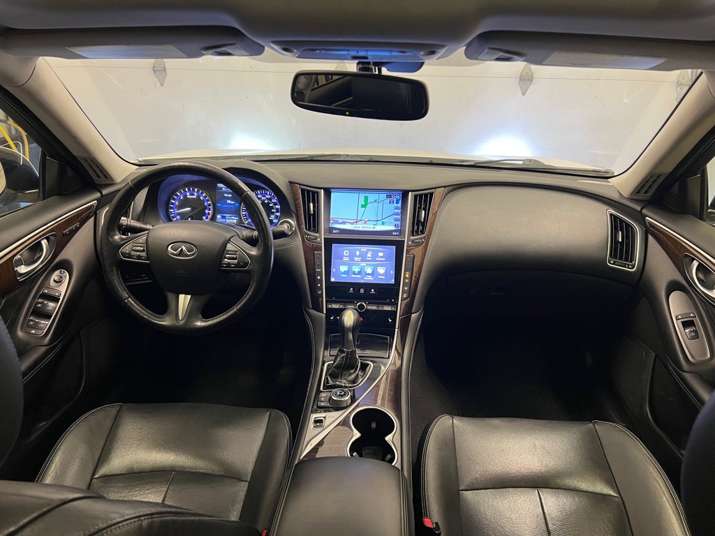2015 INFINITI Q50 Image 13