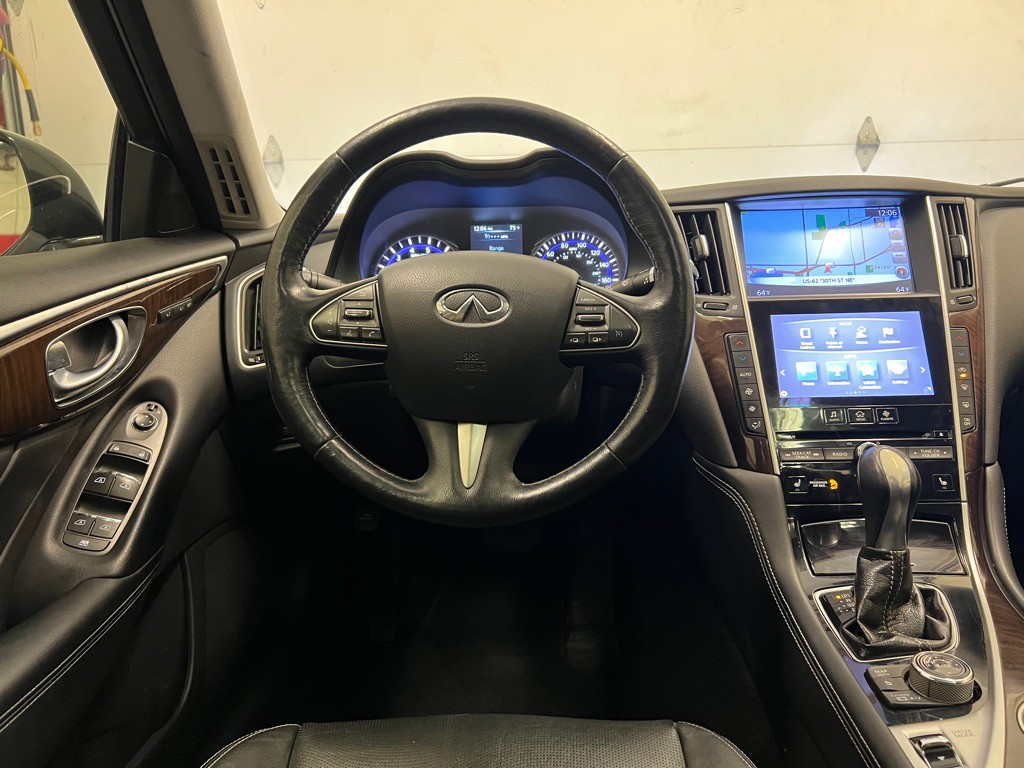2015 INFINITI Q50 Image 14
