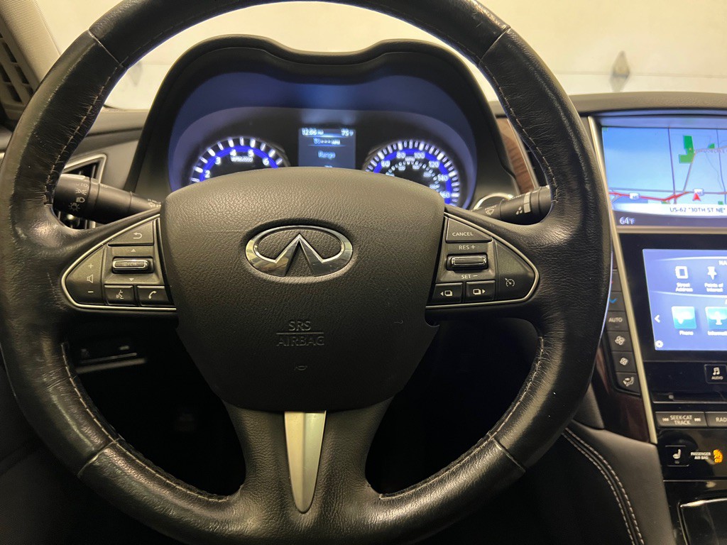 2015 INFINITI Q50 Image 15