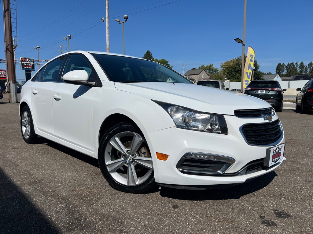 2016 Chevrolet Cruze Image 3
