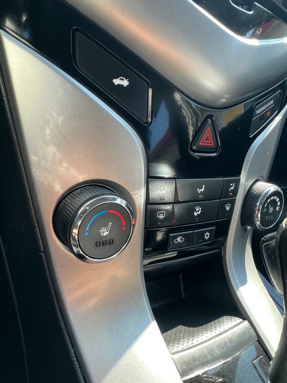 2016 Chevrolet Cruze Image 16