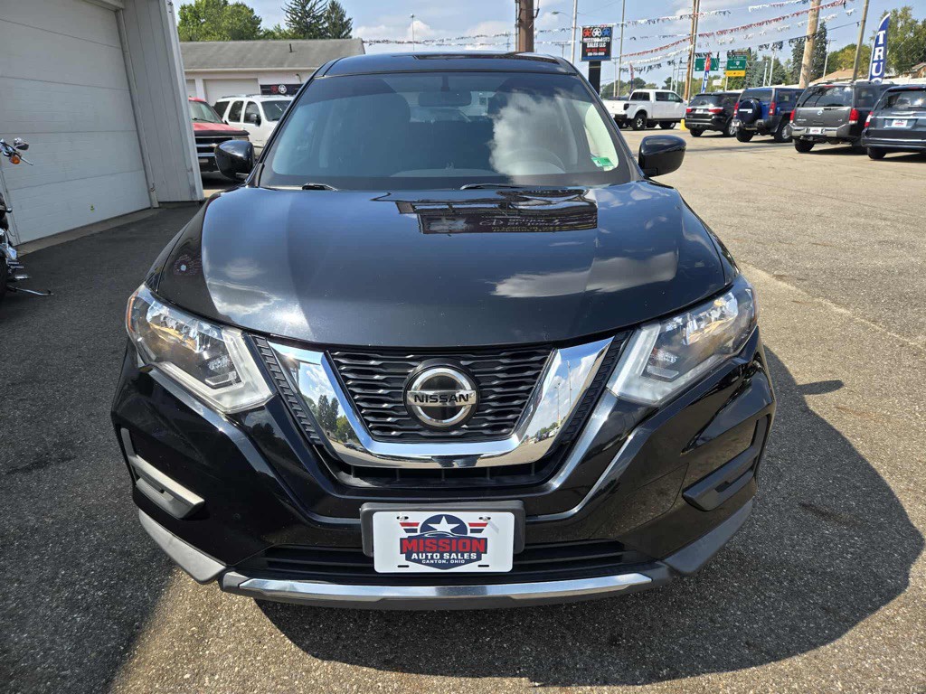 2018 Nissan Rogue Image 2