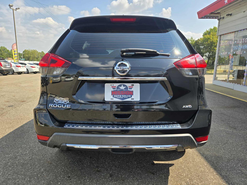 2018 Nissan Rogue Image 6