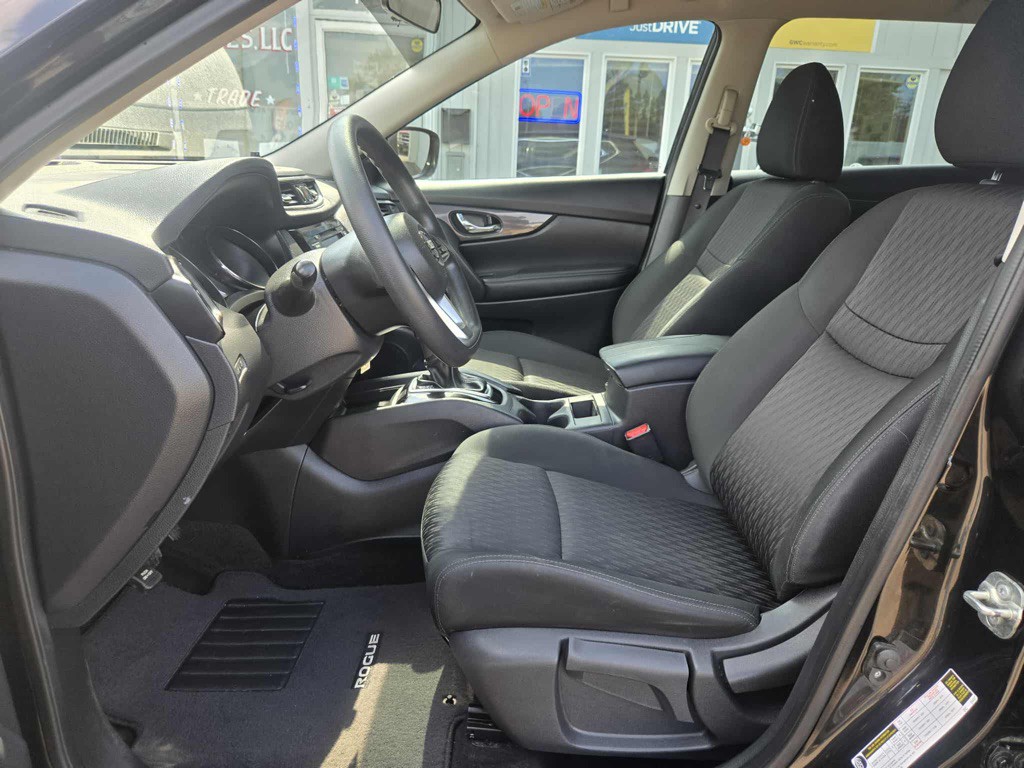 2018 Nissan Rogue Image 11