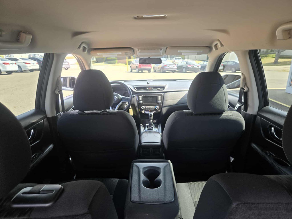 2018 Nissan Rogue Image 12