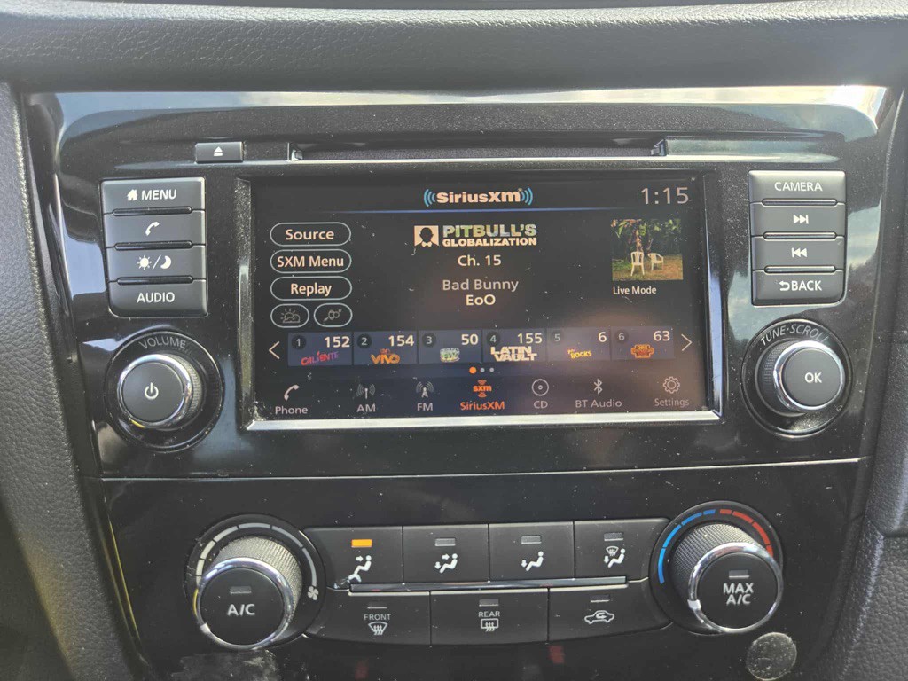 2018 Nissan Rogue Image 16