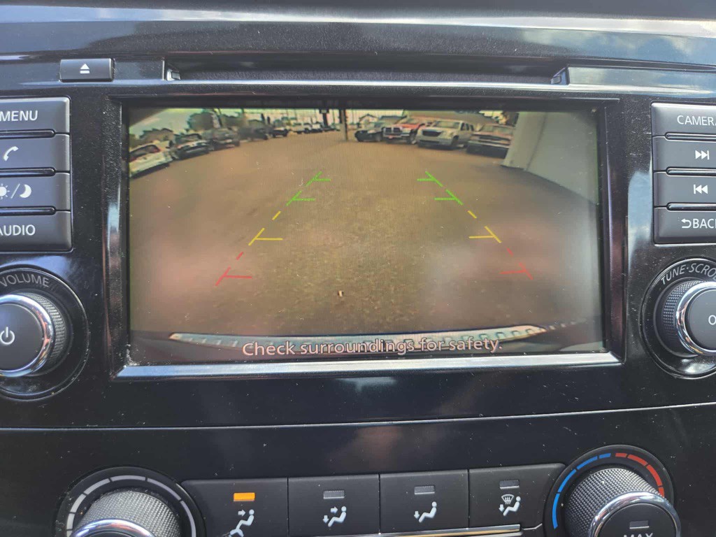 2018 Nissan Rogue Image 17