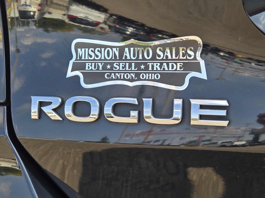 2018 Nissan Rogue Image 18