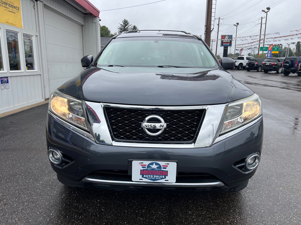 2013 Nissan Pathfinder Image 2