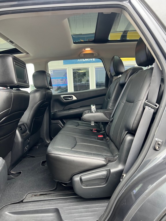 2013 Nissan Pathfinder Image 12
