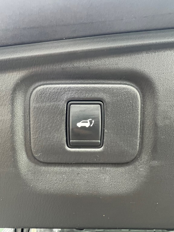 2013 Nissan Pathfinder Image 28