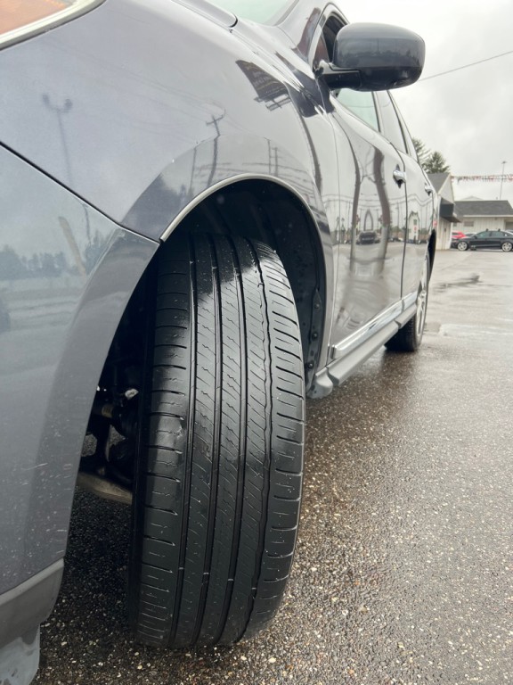 2013 Nissan Pathfinder Image 30