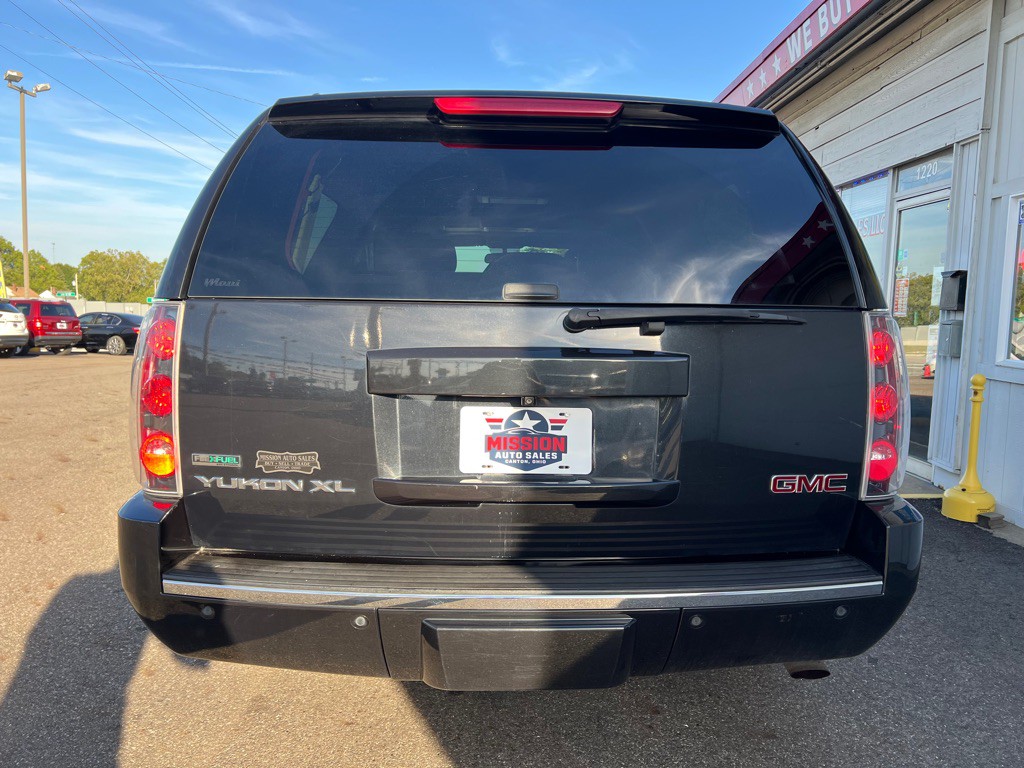 2012 GMC Yukon Image 6