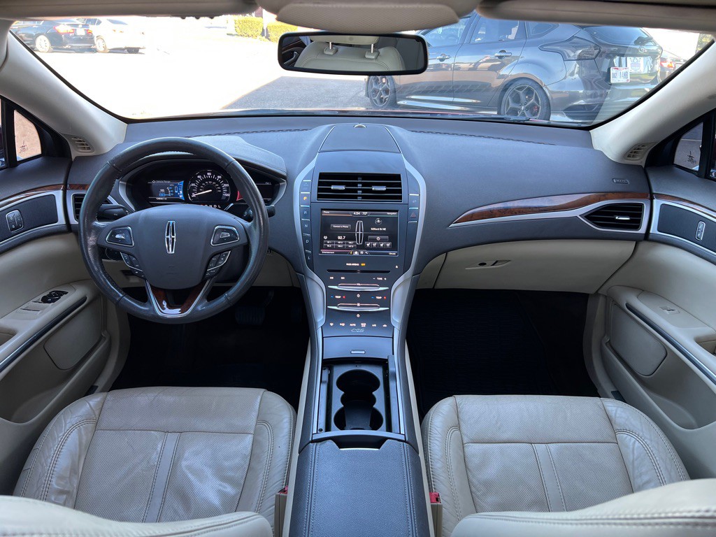 2014 Lincoln MKZ Image 16