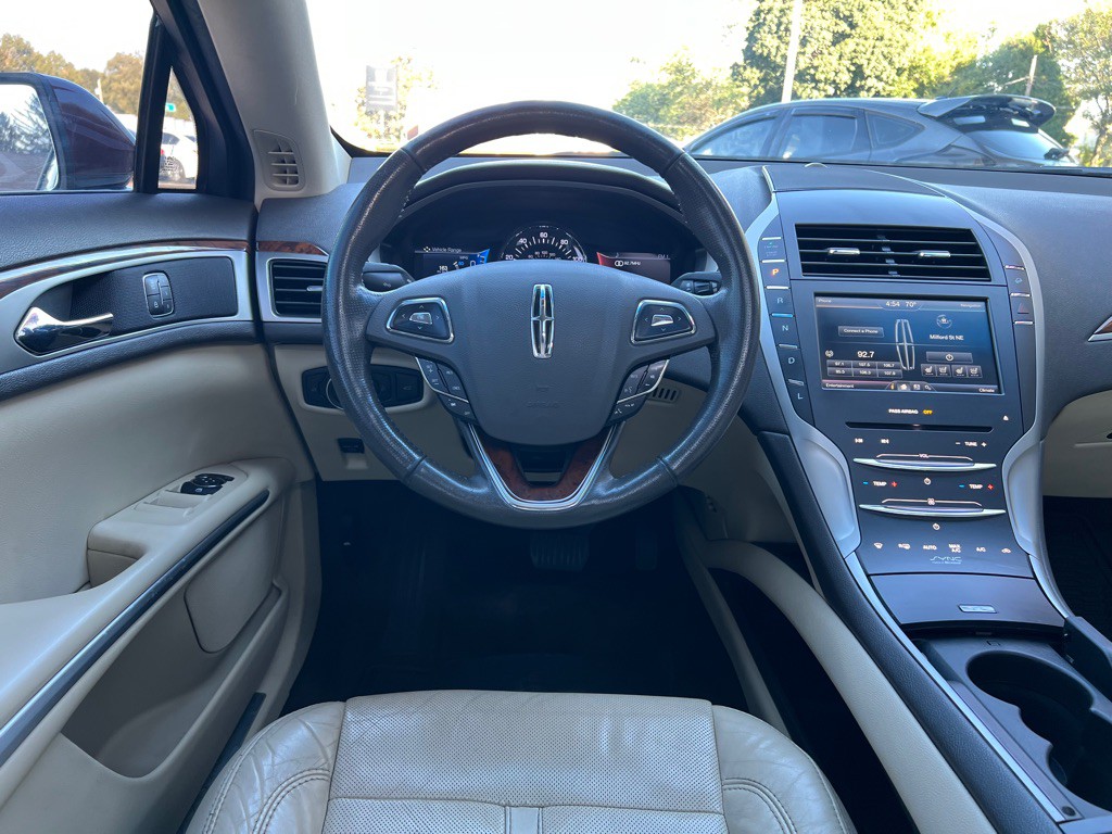 2014 Lincoln MKZ Image 17