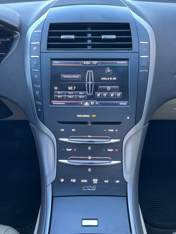 2014 Lincoln MKZ Image 20