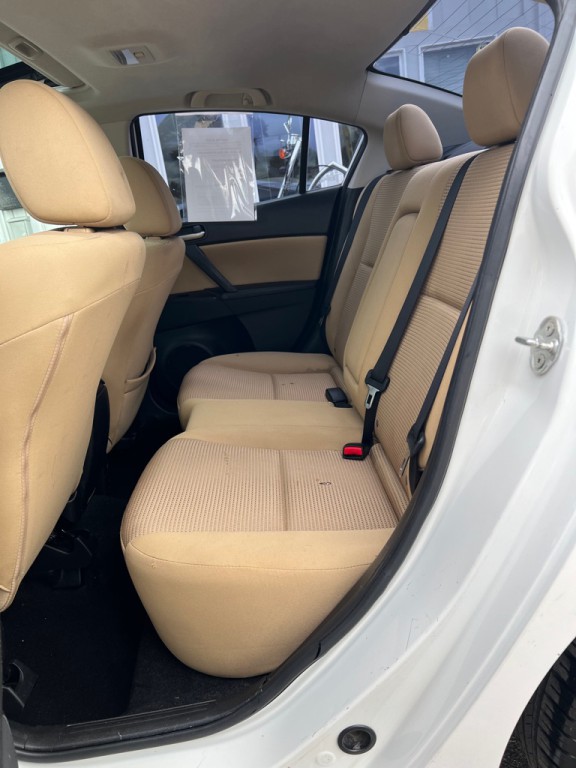 2012 Mazda Mazda3 Image 9