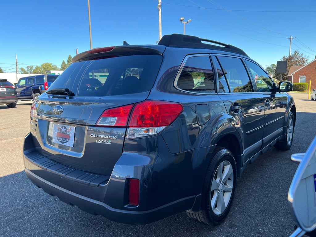 2014 Subaru Outback Image 5